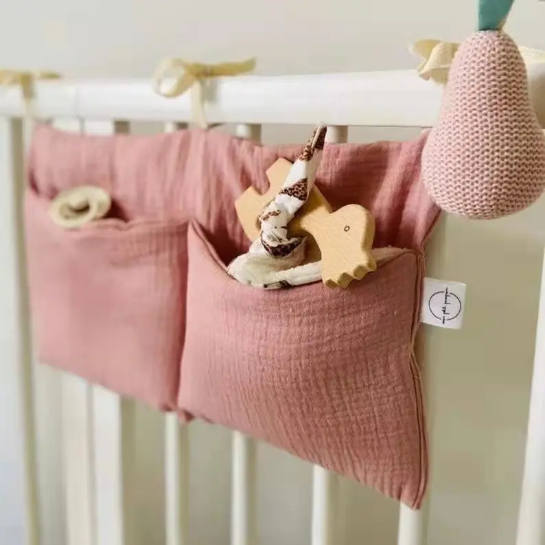 बेबी क्रिब आयोजक खाट बिस्तर भंडारण बैग 2 जेब बिस्तर के किनारे लटका डायपर खिलौने के कपड़े के लिए