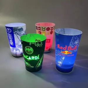 Giá rẻ Nhựa nước kích hoạt ánh sáng lên nhấp nháy cup Bar hộp đêm LED Glowing uống Glass