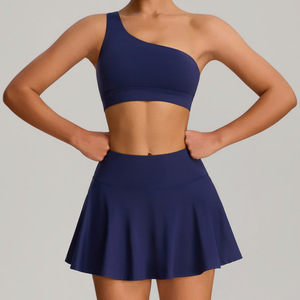 YIYI 2025 ensembles de soutien-gorge de sport pour femmes jupes de golf taille haute jupe plissée une épaule haut d'entraînement respirant course Tennis - Product Image 4