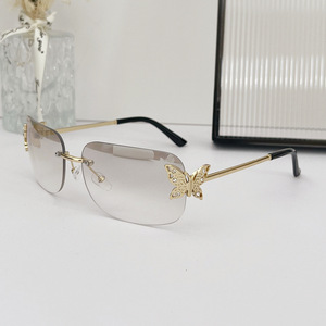 Lunettes de soleil tendance pour femmes, style tendance, verres dégradés, UV400, personnalisables, logo, sans monture, lunettes de soleil surdimensionnées pour femmes - Product Image 2
