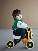 Nuevo Carro de Equilibrio para Niños de 1 a 3 Años, Patinete sin Pedales, Triciclo Silencioso con Música y Luces en Oferta