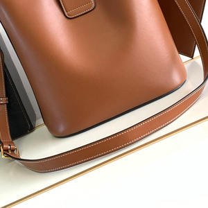 Bolso de mano tipo cubo de gran capacidad en piel de vacuno, diseño de diseñador, bolso de moda para mujer, bolsos de mano de cuero genuino. - Product Image 3