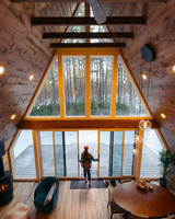 Maison modulaire triangulaire Kit à faible coût Maison d'hôtel en bois avec conception à cadre en A pour conteneur rural Living & Bedrooms