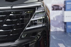 Changan Automobile UNI-Z, SUV Compacto Pequeño de Gasolina, Hecho en China, Auto Nuevo - Product Image 5