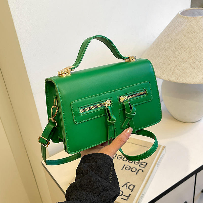 สีเขียว