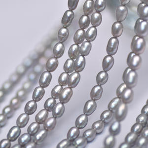 สร้อยคอมุกน้ำจืดสีเทา Zhenduo Ma Mi ขนาด 4-5 มม. มุกข้าวขาว สร้อยมุกแบบหลวม อุปกรณ์ตกแต่งมุก ขายส่ง - Product Image 1