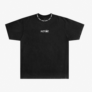 Impression numérique personnalisée Motif de lettres T-shirt à col en O en jacquard écologique pour hommes avec logo au dos - Product Image 1