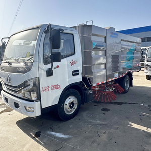 Dongfeng 4x2 Diésel, Nueva Barredora de Carreteras Inteligente Municipal de Alta Velocidad, Camión de Barrido de Carreteras - Product Image 1
