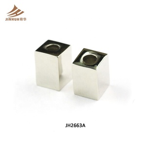 Kim Loại Tùy chỉnh Logo thiết kế thời trang dây rút dây khóa hợp kim kẽm hạt kết thúc dây nút chai - Product Image 5