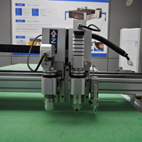 Machine de découpe CNC à couteau vibrant haute productivité avec moteur Schneider pour papier, carton, cadres photo, papier peint, adsorption sous vide