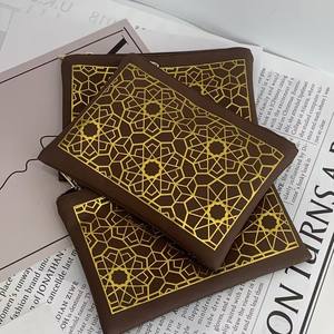 Bolso de Mano de Cuero PU Marrón de Lujo con Patrón Geométrico Dorado, Elegante Bolsa con Cierre para Cosméticos y Uso Diario - Product Image 6