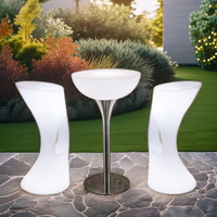 Ensemble de table et de chaises en plastique de haute qualité avec base en acier, mobilier de bar, ensemble de meubles LED, table de bar pour mariage, fête, événement