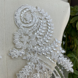 1 paio di toppe di fiori di paillettes ricamate bianche nere con motivo Applique <span class=keywords><strong>in</strong></span> <span class=keywords><strong>pizzo</strong></span> abito da sposa abito da sposa - Product Image 4