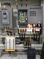Armoire de distribution d'énergie basse tension, armoire de commande de moteur, panneau de commande électrique MCC, appareillage de distribution basse tension, panneau de distribution