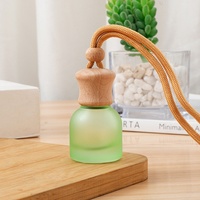 Perfume para Auto de Alta Gama en Botella de Vidrio con Dispensador de Aceites Esenciales, Tapa de Madera y Soporte para Rejilla de Ventilación