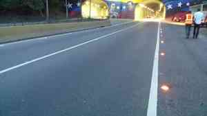 IP68 Không Thấm Nước Trắng Phản Quang Nhôm Nhúng Năng Lượng Mặt Trời Đường Stud Cho Đường An Toàn Giao Thông Dấu Hiệu Hình Nón Cho Đường Bộ Chiếu Sáng - Product Image 6