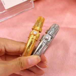 Son paslanmaz çelik ayarlanabilir bahar marka tasarım bilezikler - Product Image 5