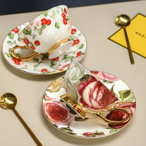 Service à café et thé en porcelaine fine de style européen, blanc et rouge, 220 ml, motif floral imprimé, logo rétro - Product Image 4