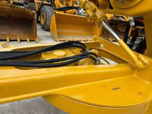 Vente flash : Matériel de construction d'occasion Caterpillar, niveleuse hydraulique CAT 140H, modèle 2020, garantie 1 an - Product Image 6