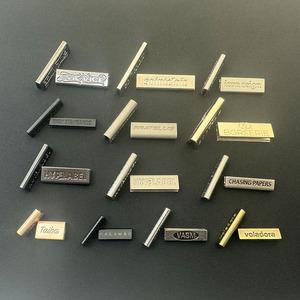 Bán Buôn Kim Loại T Áo Sơ Mi Logo Người Đàn Ông Thobe Clip Chất Lượng Cao Phụ Kiện May Mặc Quần Áo Bạc Pocket Tail Quần Áo Kim Loại Clip - Product Image 6