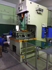 Línea de Producción Automática de Contenedores de Papel de Aluminio, Máquina de Punzonado de 45t, 60t, 80t, Máquina para Fabricar Cajas de Almuerzo de Papel de Aluminio - Product Image 2