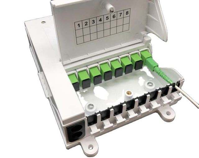 Outdoor Wall Pole Mounted Fiber Optic Terminal Box 8 Port POE Splitter FTTH Distribution Box Single & Multi Mode IP TCP GSM GPRS