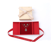 Boîte cadeau en papier à double porte pour bijoux, doublure en velours doux, surface gaufrée, ruban imprimé, logo personnalisé, emballage pour bijoux