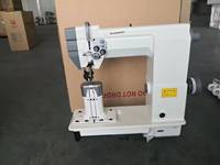 Machine à coudre à double aiguille de type colonne Raynian-9920, idéale pour la couture des empeignes de chaussures et des sacs en cuir. Fabriqué en Chine.