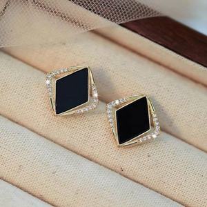 Exquisite <b>Black</b> Geometric <b>Gold</b> Plated Diamond-shaped Stud <b>Earrings</b> for Women Trendy Cold Style New Design High-end - Product Image 1