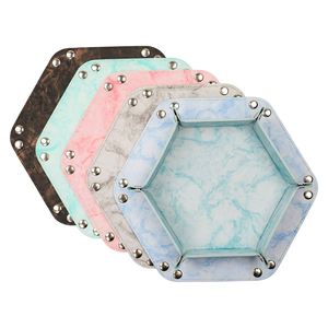 En stock: Bandeja hexagonal de cuero PU de doble cara de tamaño mediano para dados, con forma poliédrica, para almacenamiento y exhibición en escritorio. - Product Image 3
