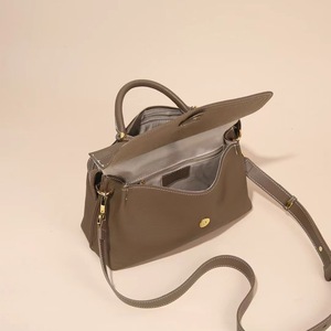 Women's Large Capacity Genuine Leather Crossbody <b>Bag</b> with Zipper Closure Waterproof Customizable Single Shoulder Strap - Product Image 3