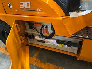 Chariots élévateurs Hangcha neufs personnalisés, série XE 3 tonnes au lithium, puissants pour une utilisation en intérieur et en extérieur - Product Image 5
