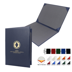 ปกหนังเทียมลายลิ้นจี่แบบหนา ขนาด 8.5"x 11" <span class=keywords><strong>A4</strong></span> สำหรับใส่ประกาศนียบัตรหรือใบปริญญา พร้อมซับในลายมัวร์อย่างดี และโลโก้ปั๊มทอง - Product Image 1