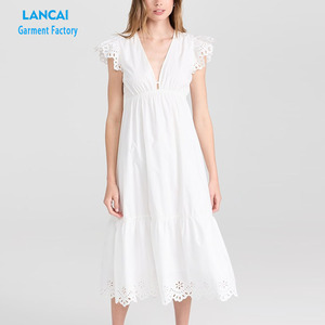 Abito lungo <span class=keywords><strong>bianco</strong></span> da ragazza di alta qualità in tessuto di cotone con scollo a v decorazioni in pizzo polsino con fondo personalizzato da donna <span class=keywords><strong>abbigliamento</strong></span> per feste - Product Image 4