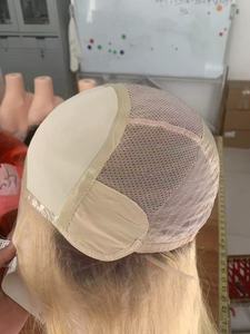 Perruque médicale sur mesure en soie, entièrement nouée à la main, en cheveux humains, pour patients souffrant de perte de cheveux suite à la chimiothérapie - Product Image 3