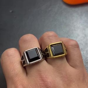 Bague pour homme classique vintage populaire en acier inoxydable plaqué or avec incrustation, style maçonnique AG - Product Image 6