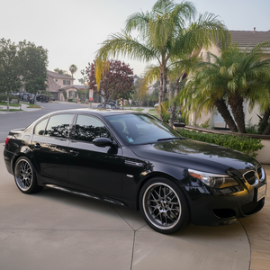 BMW M5 2006 Usado, 1 Dueño, 44,900 Millas, Motor V10 de 500 hp, Procedente de California - Product Image 1