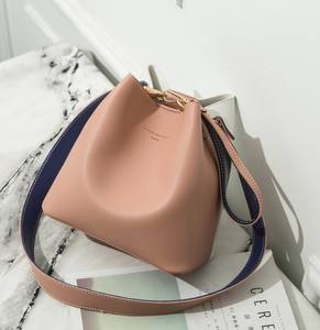 Sac seau patchwork bicolore sac à main bandoulière unique nouveau style à la mode - Product Image 1