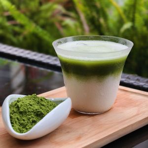 ผงชาเขียวมัทฉะออร์แกนิคเกรดพิธีกรรมแบบสำเร็จรูป บรรจุภัณฑ์แบบสุญญากาศ กล่อง ถุง หรือขวด สำหรับเครื่องดื่ม - Product Image 5