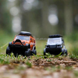 LASIVE TOYS 1:36 <span class=keywords><strong>Nouveau</strong></span> modèle de voiture tout-terrain Nissan Patrol à quatre portes en alliage moulé sous pression avec détails réalistes Cadeau - Product Image 6