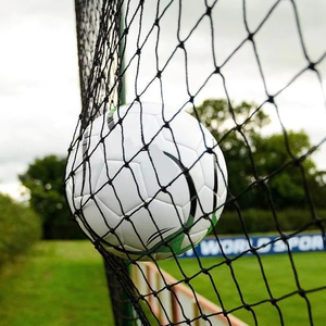 Red de seguridad de poliéster anudada negra de malla de <span class=keywords><strong>4</strong></span> pulgadas para valla perimetral de campo de fútbol - Product Image 2