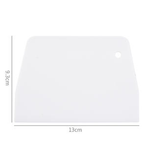 Espátula de plástico para hornear de 13x9.3cm, material PP, apta para lavavajillas, para cortar pasteles y fideos - Product Image 1