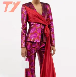 TUOYI OEM Logo personalizzato elegante Blazer rosso per giacca da donna con paillettes Bling