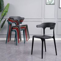Chaise nordique moderne en plastique pour magasin de thé au lait avec corne, vente en gros de dossier en plastique, chaise de loisirs pour la maison, le bureau et le salon