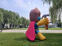 Grand ballon gonflable publicitaire sur pied avec personnage de dessin animé, pour événements et décorations de fête, avec ventilateur intégré, taille personnalisable