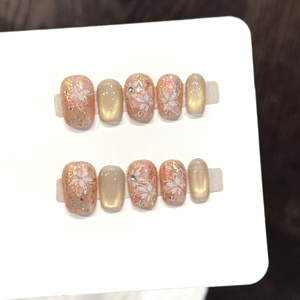 การออกแบบ # เล็บปลอมแบบกดติดลายดอกไม้ทรงแคทอายสั้นเรียบหรู 3486 ชิ้น ประดับกลิตเตอร์สีทอง ทำมือ 10 ชิ้น - Product Image 4