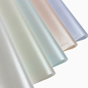 Papel de Seda Ecológico Color Verde Navidad Perlado, para Envolver Regalos, Ramos de Flores y Manualidades - Product Image 2