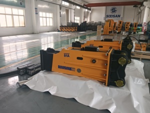 SB81A pour burin de brise-roche hydraulique de type boîte, graissage automatique (en option), garantie 1 an, pièces de rechange neuves pour engins de construction - Product Image 1