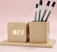 Horloge de bureau moderne en bois avec affichage LED, contrôle sonore, thermomètre et porte-stylo