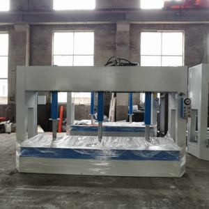 Machine d'extraction d'huile pour le travail du bois Allison à pression à froid, pression maximale de 50T, puissance de 4KW, 380V, table de travail de 1300x2500mm pour les portes en bois - Product Image 4